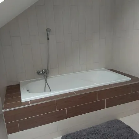 Apartment Pod Lesem *