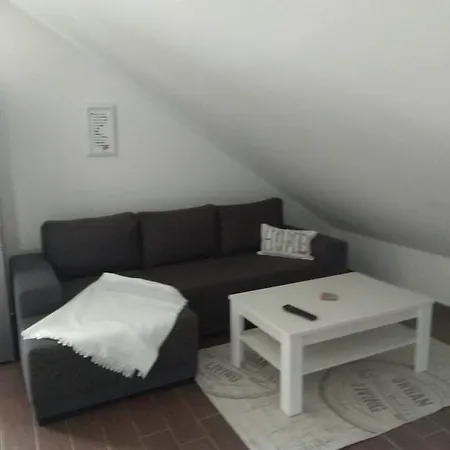 Apartment Pod Lesem